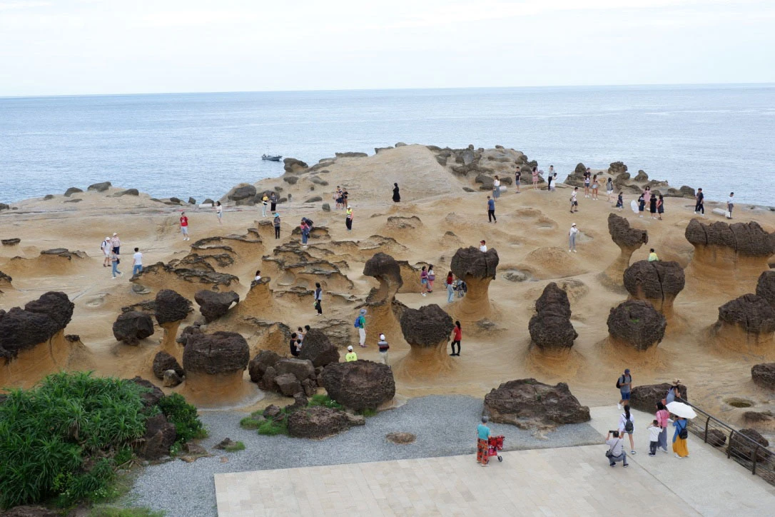 yehliu geopark